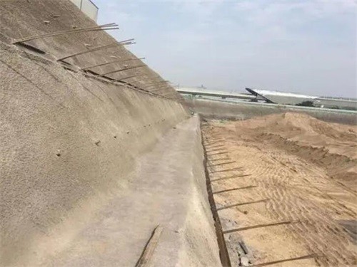 广陵河道边坡加固